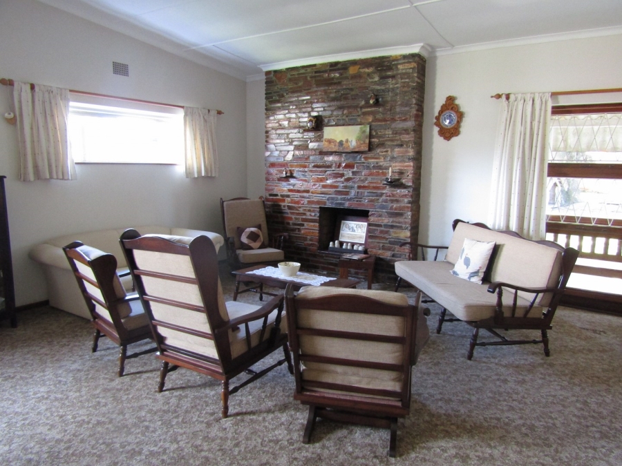 6 Bedroom Property for Sale in Humansdorp Eastern Cape